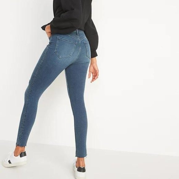 Old Navy Extra High-Waisted Rockstar 360° Stretch Skinny Ripped Ankle Jeans New - Picture 3 of 6